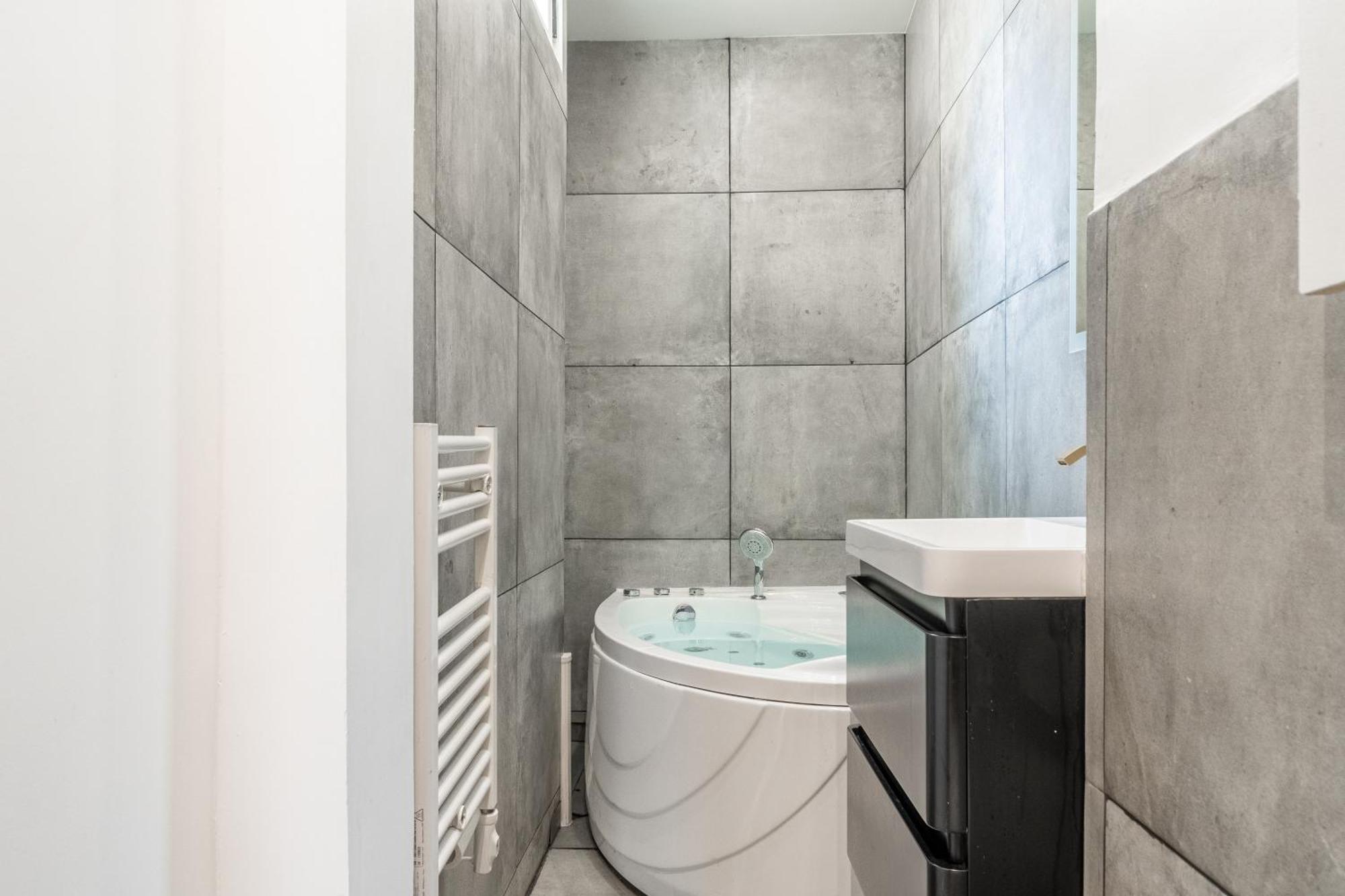 Lavie Maison Eiffel Ac Hot Tub Paris Dış mekan fotoğraf